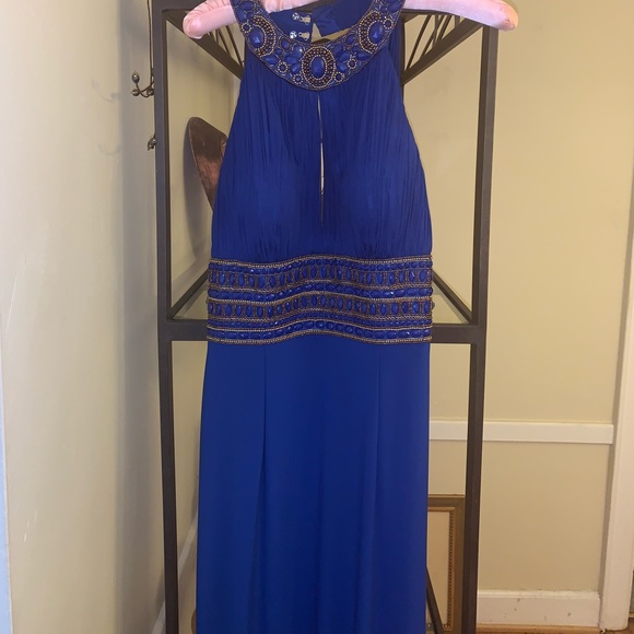 Beautiful floor length evening gown - Picture 2 of 7